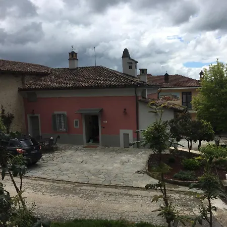 Entroterra Langa Holiday home Borgomale